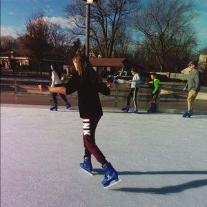 Meet your Posher, Conlee